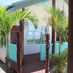 One-Bedroom Villa Poolside